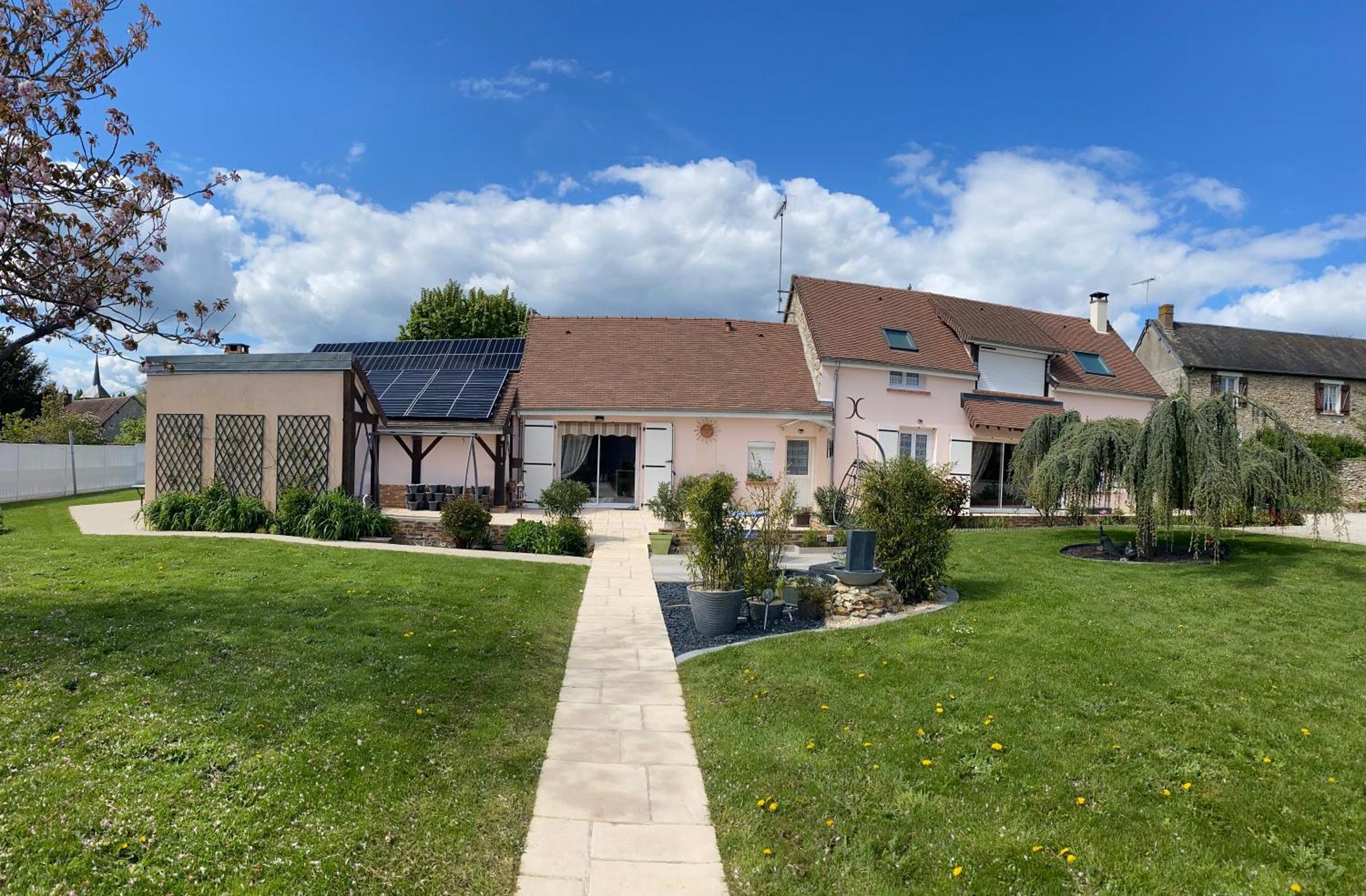 Une Parenthese Fleurie La Heuniere Luaran gambar
